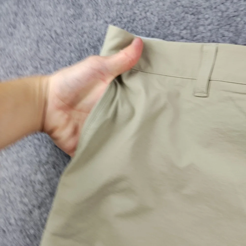 Adidas Shorts Mens 34 Ultimate365+ 360Grip Stretch Tan Golf EUC